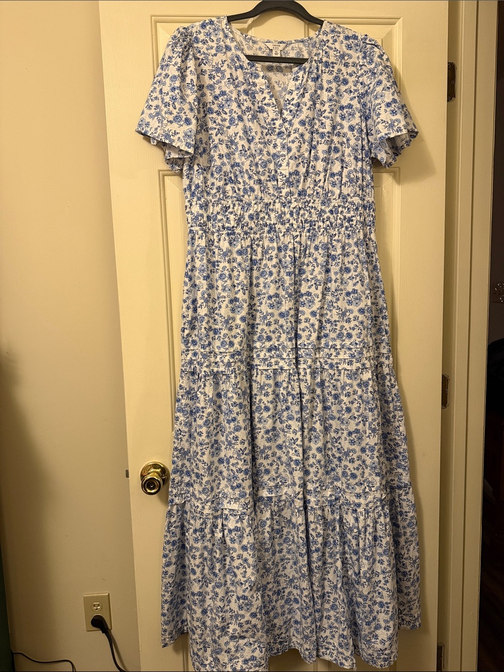 crown & ivy Blue and White Floral Tiered Maxi Dress